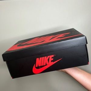 Selling Nike Jordan Mochas high top sneaker.